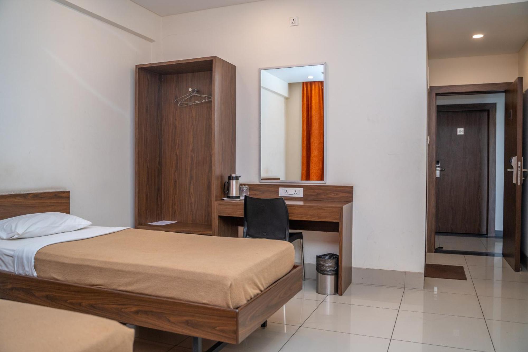 Hotel Dreamland Pune Exterior foto