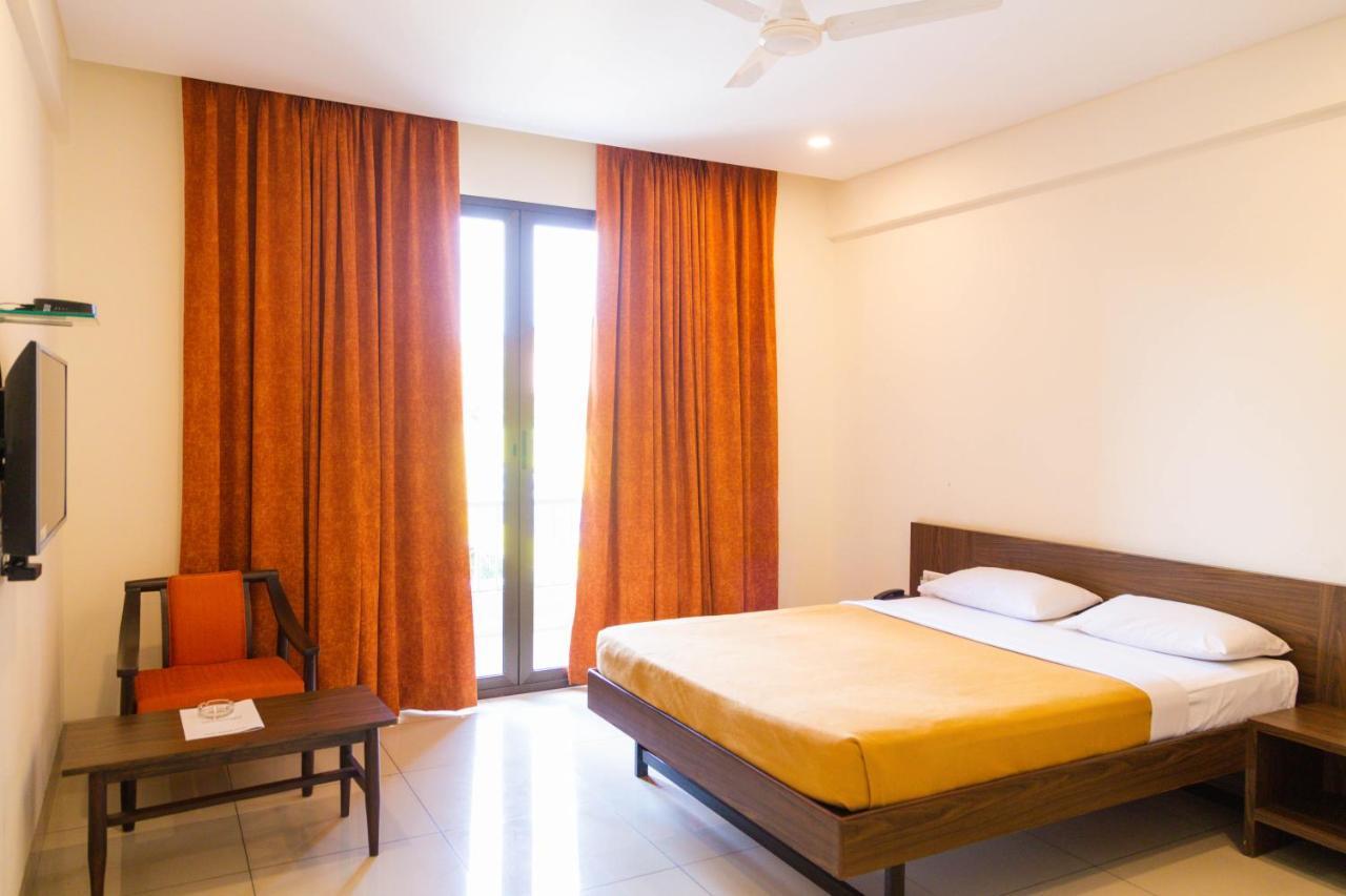 Hotel Dreamland Pune Exterior foto